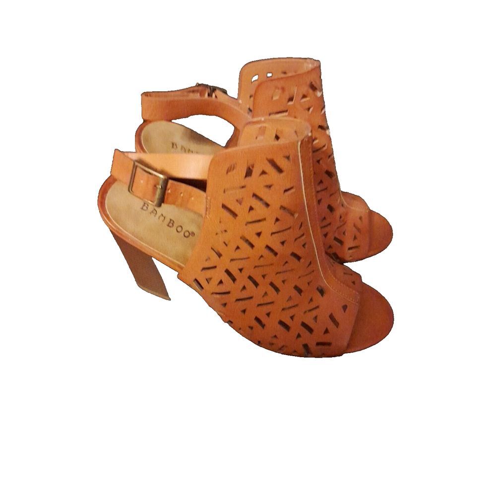 Bamboo block Heel Laser Cut Shoes ‎ 10 Women's Tan New